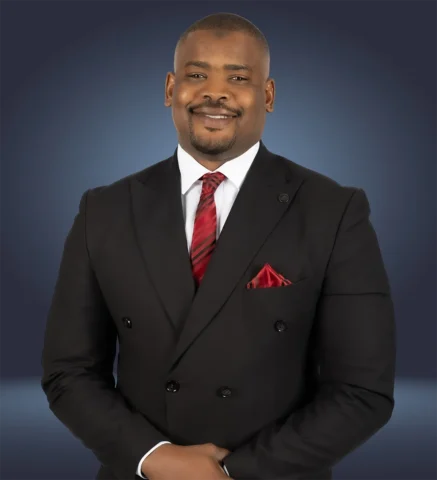 أشرف عيسى خليل